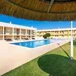 Encosta S Jose - Piscina - Estacionamento ギーア