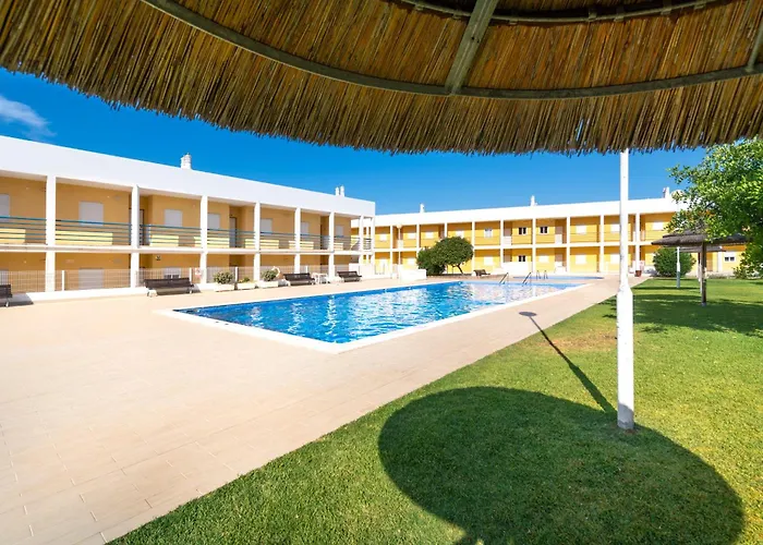 Encosta S Jose - Piscina - Estacionamento Guia (Faro)