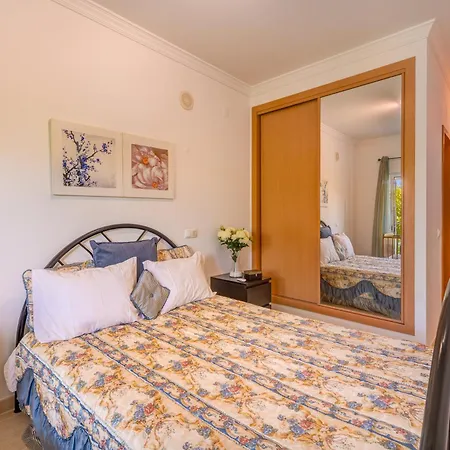 Apartmán Encosta S Jose - Piscina - Estacionamento Guia (Faro)