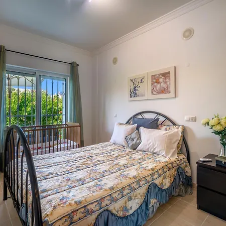 Encosta S Jose - Piscina - Estacionamento Guia (Faro)